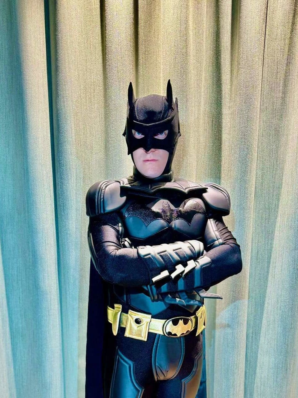 Superheld bei einer Kinderfeier mit Seifenblasenkunst